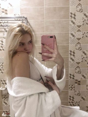 Проститутка Агнесса, 20 лет, г. Каменоломня